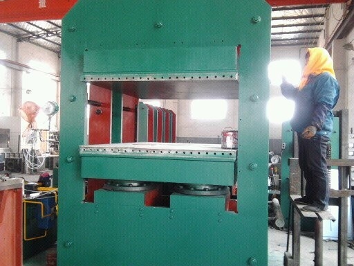 ซื้อ เครื่องรีดยางวัลคาไนซ์อัตโนมัติพร้อมระบบควบคุม PLC online manufacture