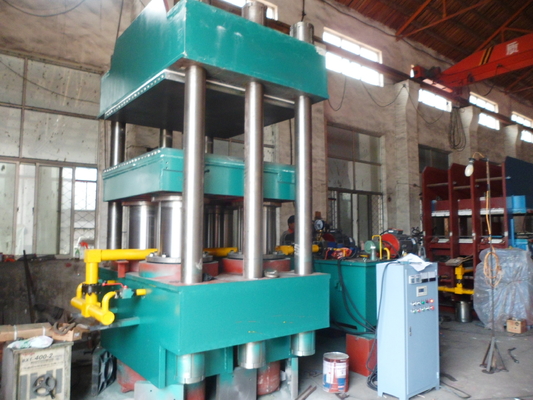 ซื้อ เครื่องวัลคาไนซ์ยางร้อนไฟฟ้าสี่เสา online manufacture