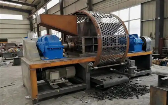 ซื้อ 35kw*2 รถยนต์ยางขยะ เครื่องบดยางเข้า ขนาดของยางน้อยกว่า 1200mm online manufacture