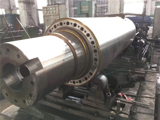 ราคาดี เพลาเครื่องจักรเหล็กเหนียวความเร็วสูงพร้อมยางพร้อมการตัดเฉือนที่แม่นยำ ลูกกลิ้งเหล็กหลอม ออนไลน์