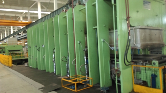 3600T สายขนยางเข็มขัด วัลคานิซิ่ง พรีสสําหรับการวัลคานิซิ่ง สายขนยางเข็มขัด