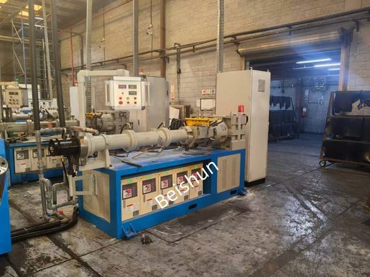 ราคาดี สายการผลิตแถบซีล EPDM พร้อมช่วงอุณหภูมิ 0-400℃ และความแข็งสกรู 900-950HV สำหรับกำลังผลิต 100 กก./ชม. ออนไลน์