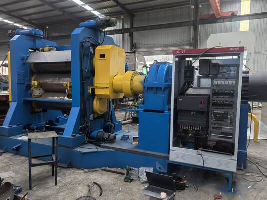 ราคาดี เครื่องรีดยางอัตโนมัติ PLC คุณภาพสูง 3 ลูกกลิ้ง ใช้ในสายการผลิตดอกยางรถจักรยานยนต์ ออนไลน์